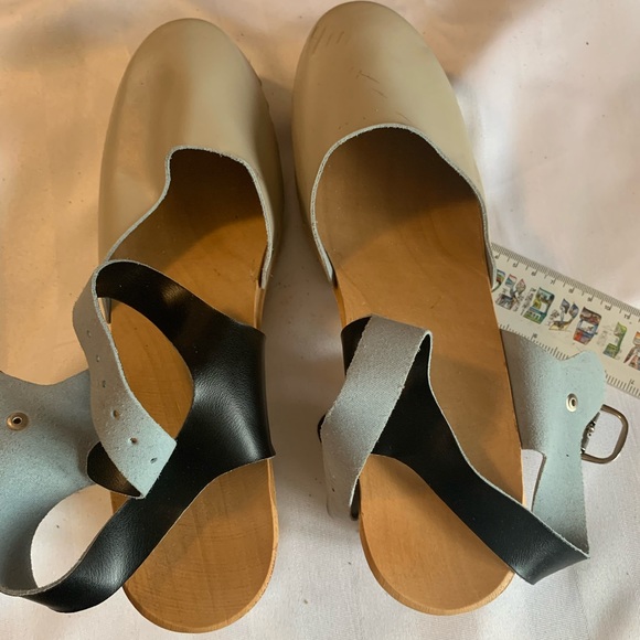 Leather clogs - Picture 4 of 9